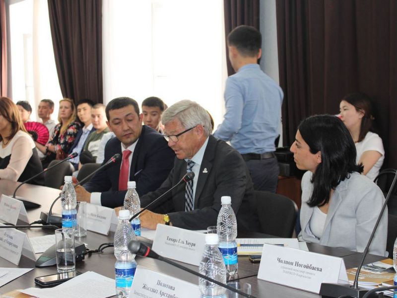 Prime Minister of Norway Kjell Magne Bondevik came to Kyrgyzstan to protect the rights of persons with disabilities