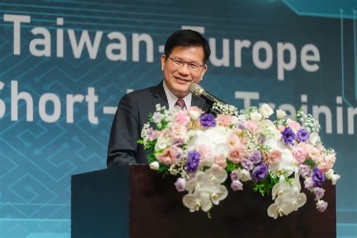 Minister Lin Chia-lung touts “tech governance” at AI x Democracy Forum in Taipei