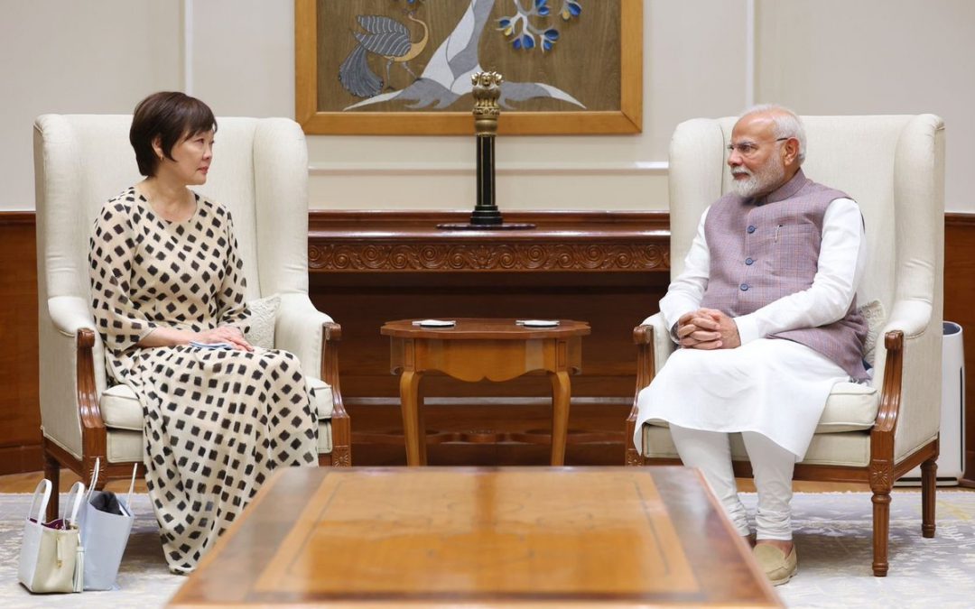 Indian Prime Minister Modi meets Mrs. Abe