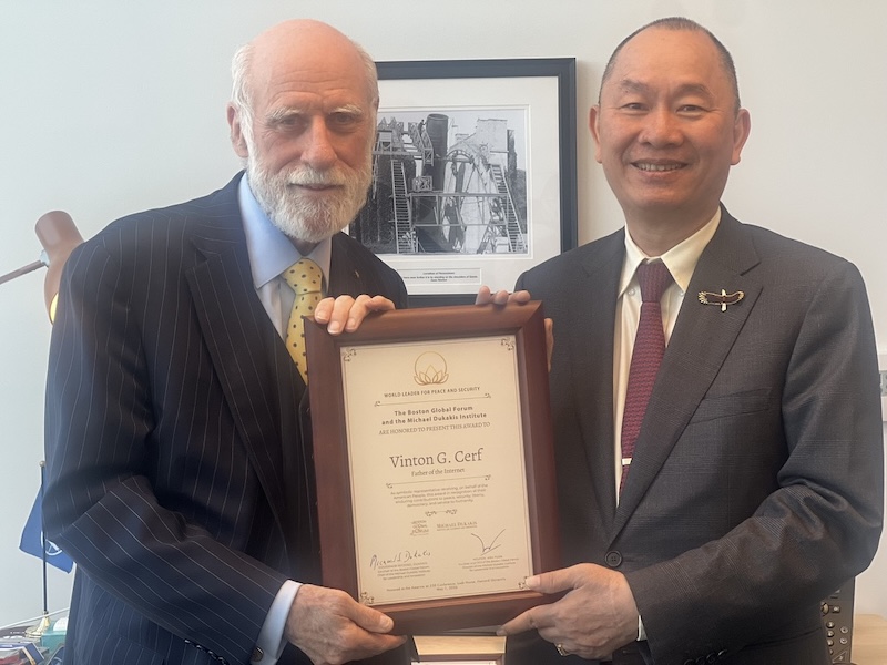 Nguyen Anh Tuan Honors Vint Cerf and Discusses Trust Infrastructure for the AI Age