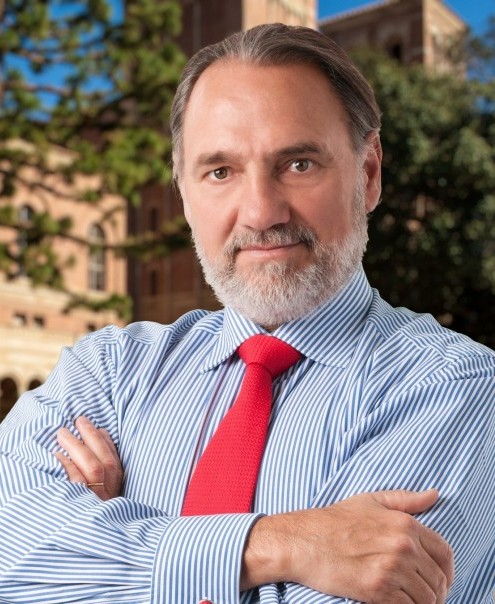 Dr. Carlos Alberto Torres