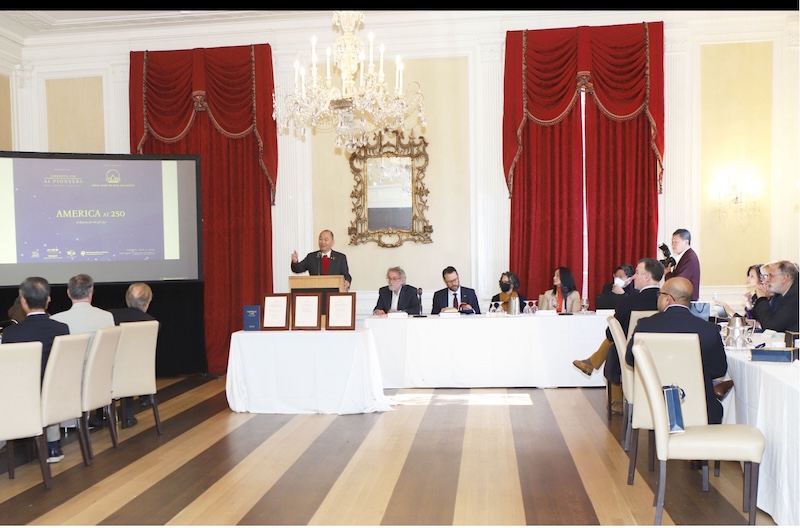 Speech Honoring the Leaders of the United States and the American People