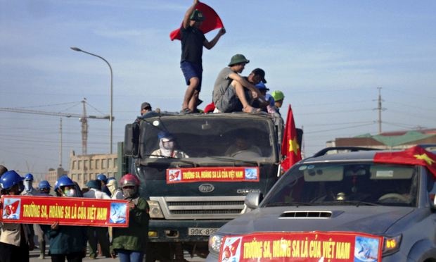 Chinese Nationals in Vietnam Flee to Cambodia as Anti-China Riots Turn Fatal