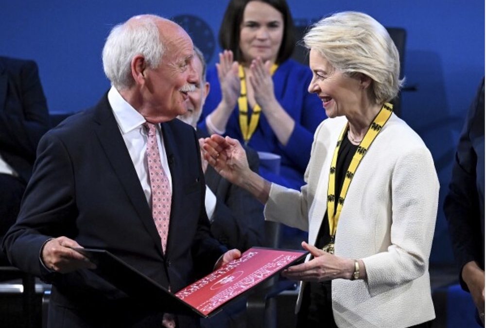 Ursula von der Leyen, World Leader for Peace and Security, honored with award for contributions to European unity