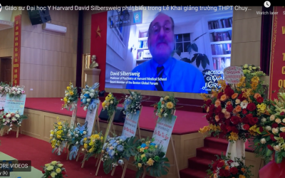 Harvard Professor David Silbersweig, co-founder of AIWS City, speaks at the Opening Ceremony of Academic Year 2022-2023 of Vietnam National University at Hanoi