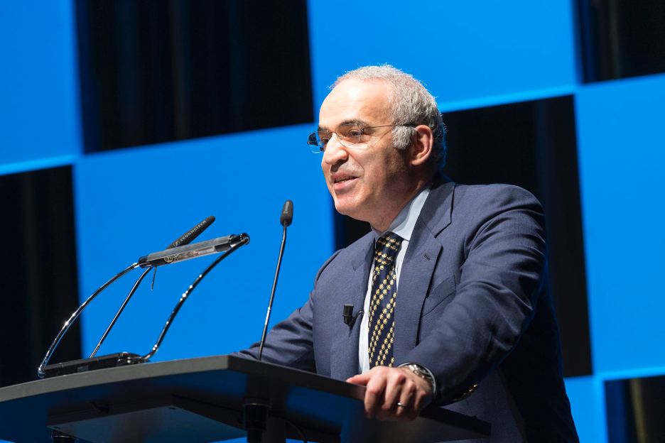 World Chess Champion Garry Kasparov will speak at Club de Madrid Conference “A New Social Contract on Artificial Intelligence”
