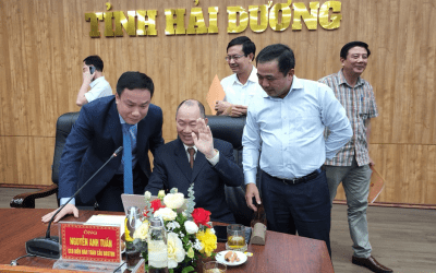 Boston Global Forum CEO Nguyen Anh Tuan speaks at the Ceremony of Hai Duong Government Launching New Information Gateway and engages in Global Enlightenment Mountain