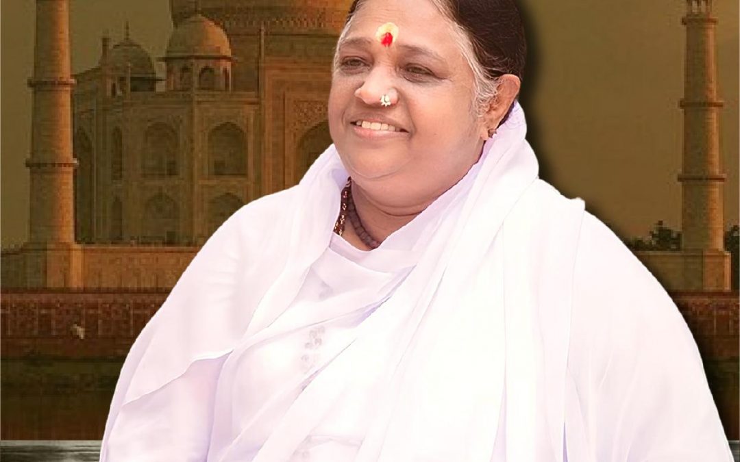 Amma, 2023 World Leader for Peace and Security Award recipient, visits New England