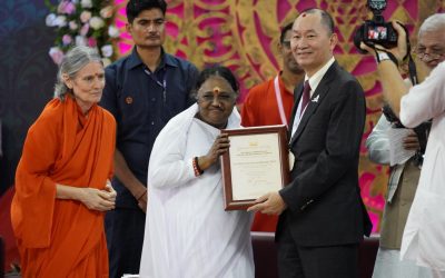 2023 World Leader for Peace and Security Award recipient Amma will visit the US from July 4th to August 11th