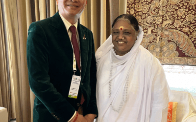 Embracing Spiritual Wisdom: A Profound Dialogue Between Nguyen Anh Tuan and Amma at the C20 – G20 Summit 2023 in Jaipur