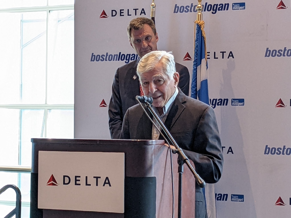 Governor Dukakis hails the historic New England homogeneous development that brings Greece closer to Boston: the launch of a direct Boston-Athens commercial flight